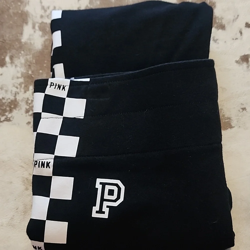 Hard To Find Pink VS White and Black Checkerd Leggings. Size: S - Picture 12 of 12